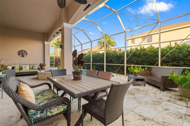 343 SW 187th Ter, Pembroke Pines, FL 33029