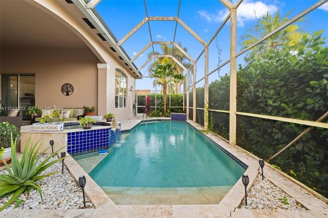 343 SW 187th Ter, Pembroke Pines, FL 33029