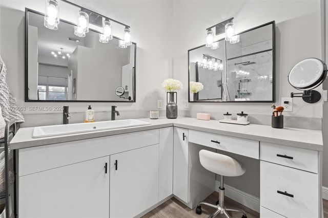 343 SW 187th Ter, Pembroke Pines, FL 33029