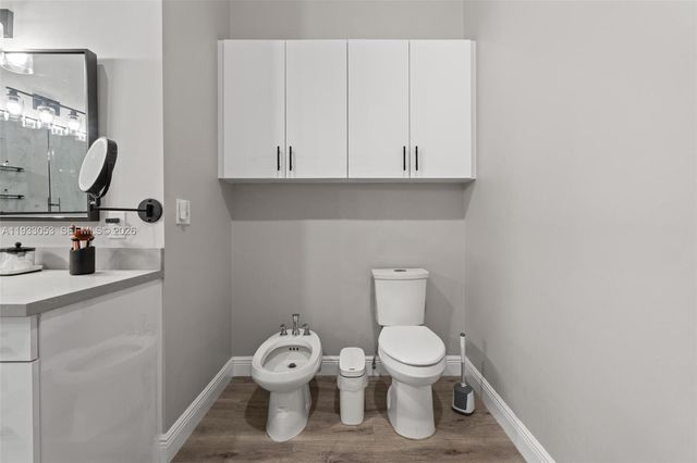 343 SW 187th Ter, Pembroke Pines, FL 33029