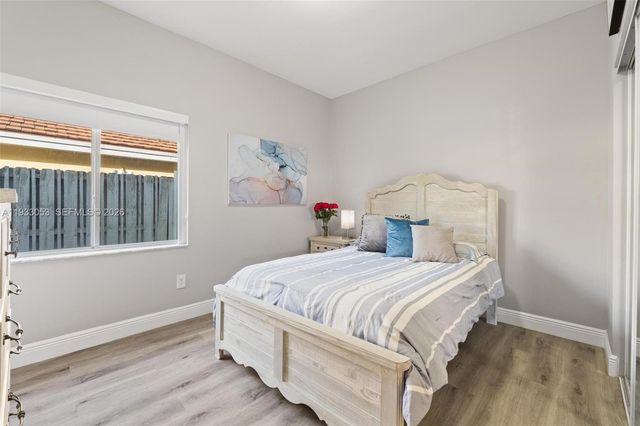 343 SW 187th Ter, Pembroke Pines, FL 33029