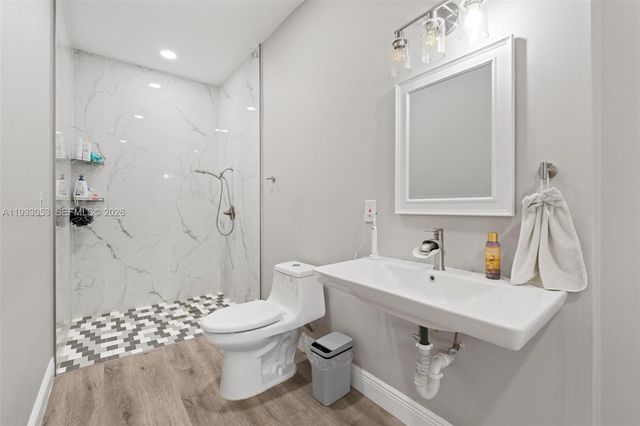 343 SW 187th Ter, Pembroke Pines, FL 33029