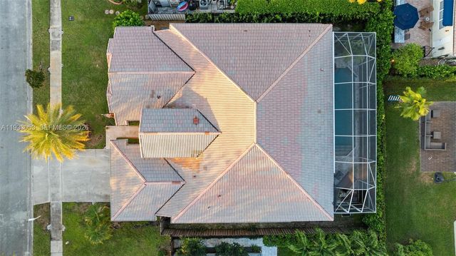 343 SW 187th Ter, Pembroke Pines, FL 33029