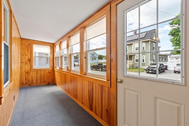 156 Gershom Ave, Lowell, MA 01854