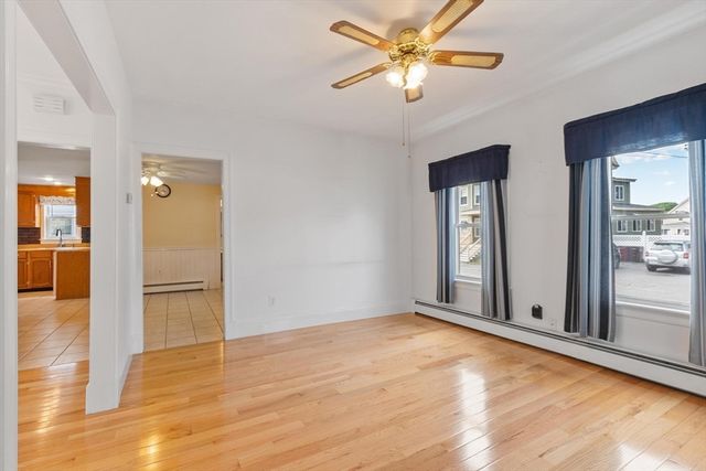 156 Gershom Ave, Lowell, MA 01854
