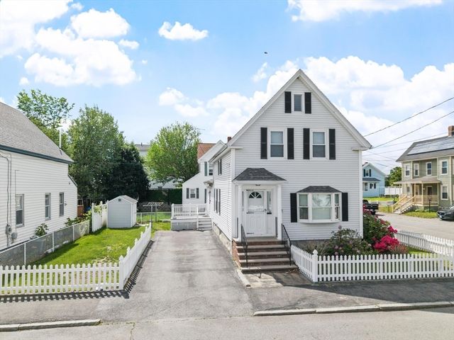 156 Gershom Ave, Lowell, MA 01854