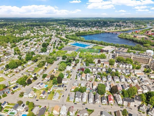 156 Gershom Ave, Lowell, MA 01854