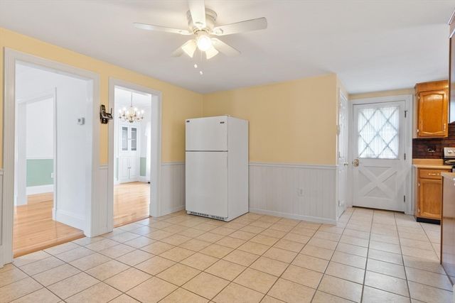156 Gershom Ave, Lowell, MA 01854
