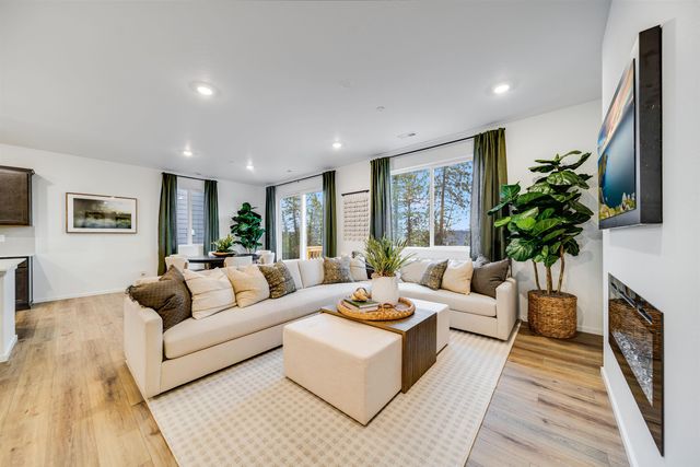 3057 S Monterey Ln, Spokane Valley, WA 99037