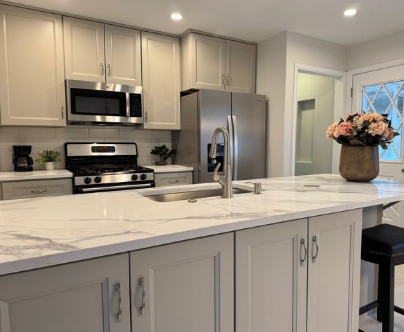 1411 Anthony Road, Wheeling, IL 60090