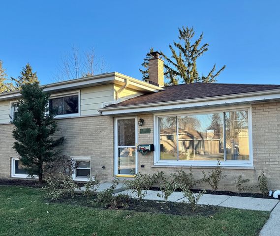 1411 Anthony Road, Wheeling, IL 60090