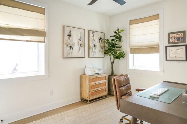 1725 MASSACHUSETTS AVENUE NE, St Petersburg, FL 33703