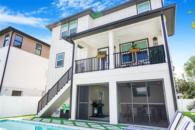 1725 MASSACHUSETTS AVENUE NE, St Petersburg, FL 33703