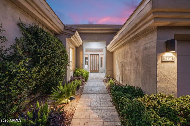 7436 E TUCKEY Lane, Scottsdale, AZ 85250