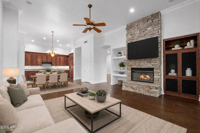 7436 E TUCKEY Lane, Scottsdale, AZ 85250