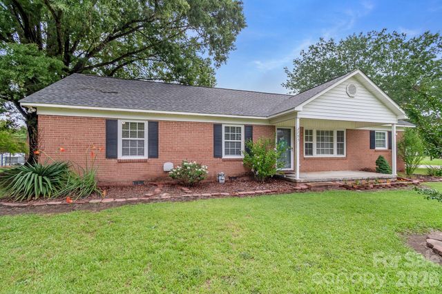 2795 Cane Mill Road, Lancaster, SC 29720