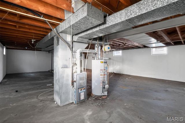 9739 Balboa Drive, St Louis, MO 63136