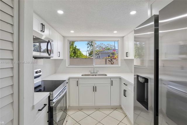 3524 NW 4th Ter, Miami, FL 33125