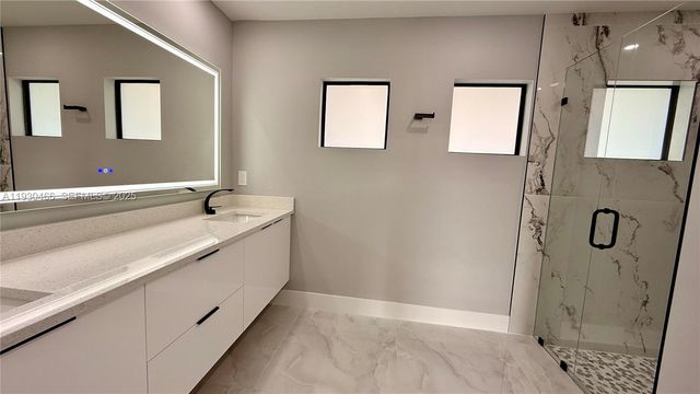 3513 2nd ST SW, Lehigh Acres, FL 33976