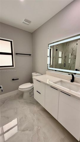 3513 2nd ST SW, Lehigh Acres, FL 33976