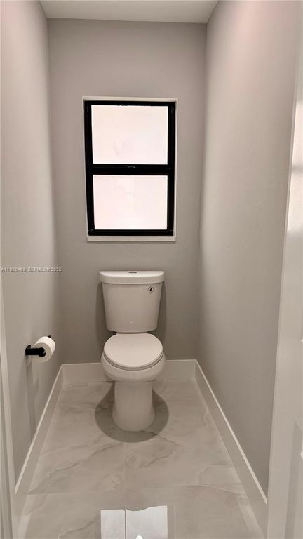 Image 11 of property listing at 3513 2nd ST SW, Lehigh Acres, FL 33976