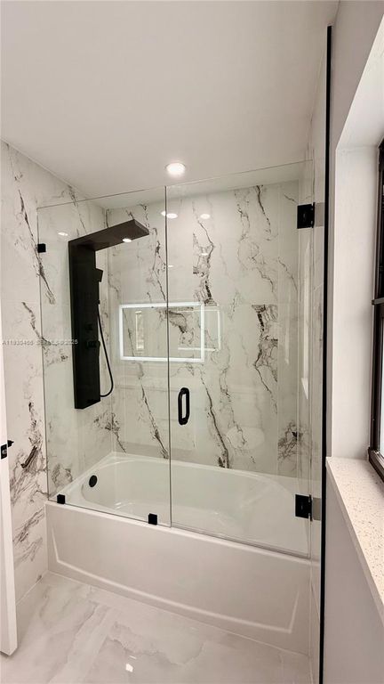 Image 15 of property listing at 3513 2nd ST SW, Lehigh Acres, FL 33976