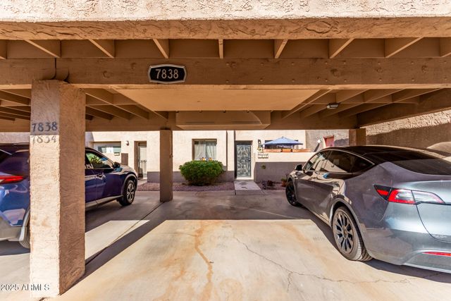 7838 E Park View Drive, Mesa, AZ 85208