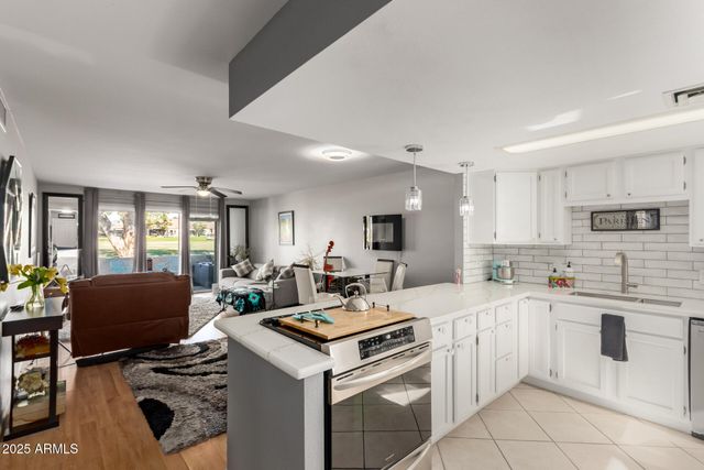 7838 E Park View Drive, Mesa, AZ 85208