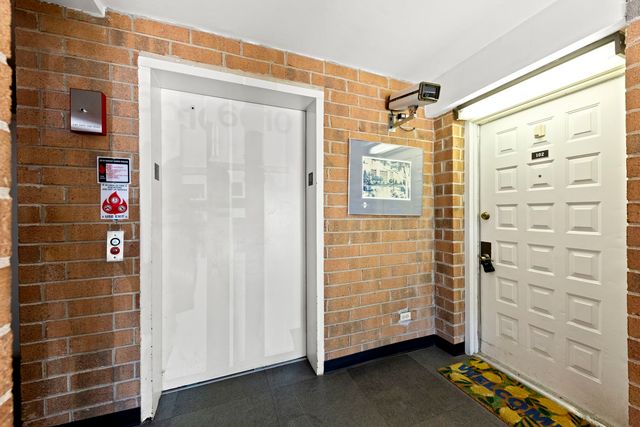 6010 Lake Bluff Drive 301, Tinley Park, IL 60477