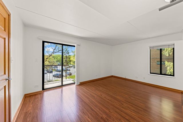 6010 Lake Bluff Drive 301, Tinley Park, IL 60477