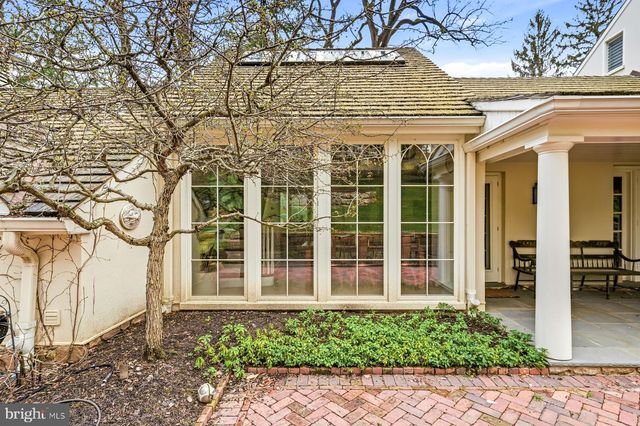 1431 BEAUMONT DR, Gladwyne, PA 19035
