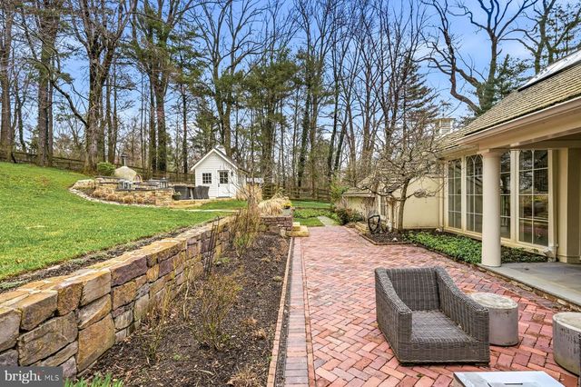 1431 BEAUMONT DR, Gladwyne, PA 19035