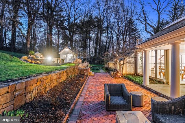 1431 BEAUMONT DR, Gladwyne, PA 19035