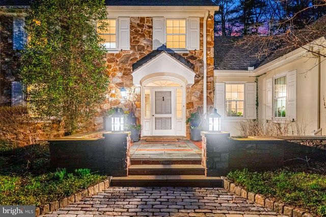 1431 BEAUMONT DR, Gladwyne, PA 19035