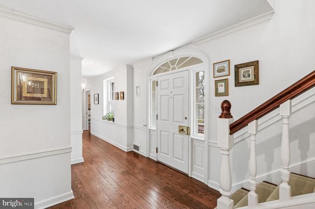 1431 BEAUMONT DR, Gladwyne, PA 19035
