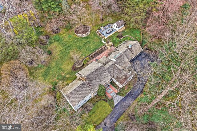 1431 BEAUMONT DR, Gladwyne, PA 19035