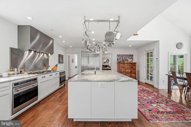 1431 BEAUMONT DR, Gladwyne, PA 19035