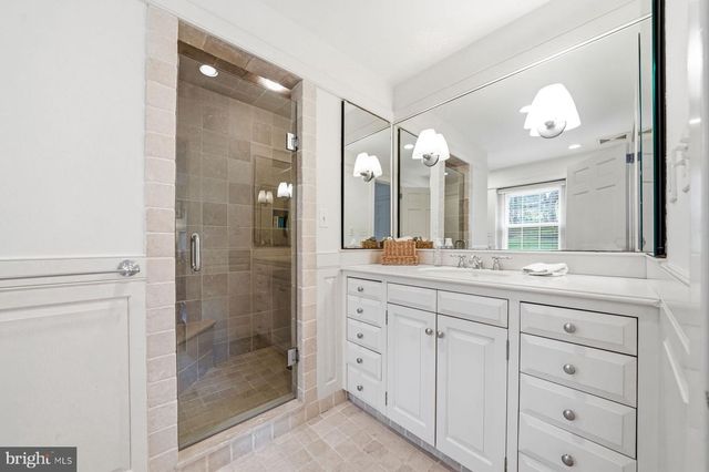 1431 BEAUMONT DR, Gladwyne, PA 19035