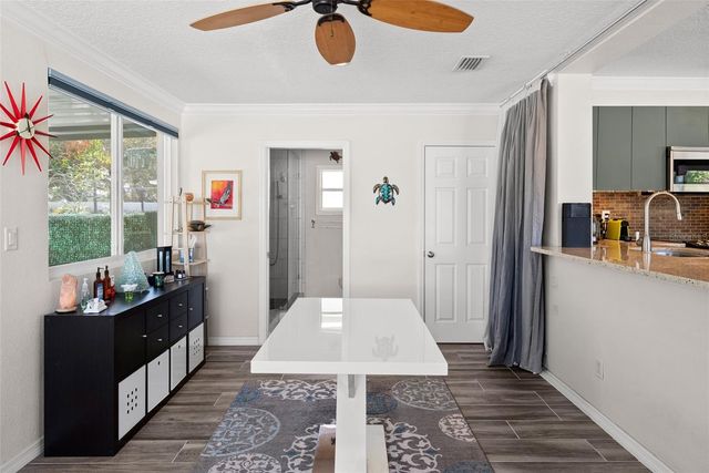 615 N WOODLYNNE AVENUE, Tampa, FL 33609