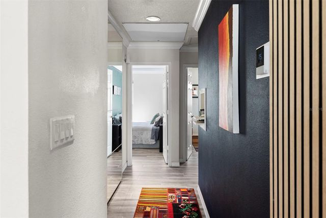 615 N WOODLYNNE AVENUE, Tampa, FL 33609