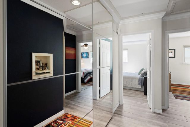 615 N WOODLYNNE AVENUE, Tampa, FL 33609