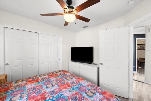 615 N WOODLYNNE AVENUE, Tampa, FL 33609