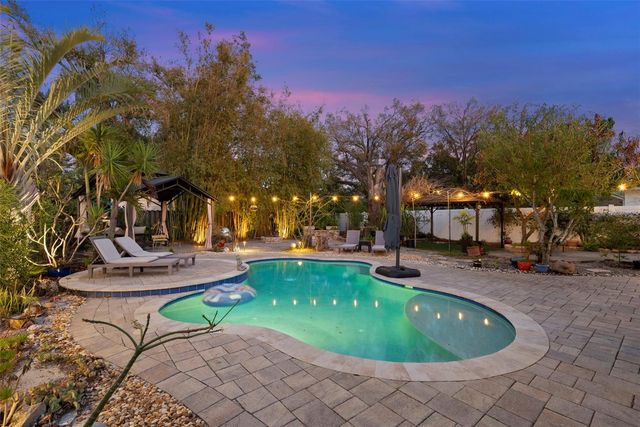 615 N WOODLYNNE AVENUE, Tampa, FL 33609