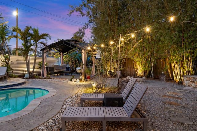 615 N WOODLYNNE AVENUE, Tampa, FL 33609