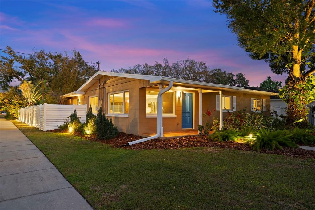 615 N WOODLYNNE AVENUE, Tampa, FL 33609