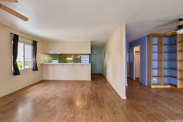 411 Kaiolu Street 605, Honolulu, HI 96815
