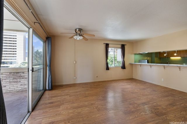 411 Kaiolu Street 605, Honolulu, HI 96815