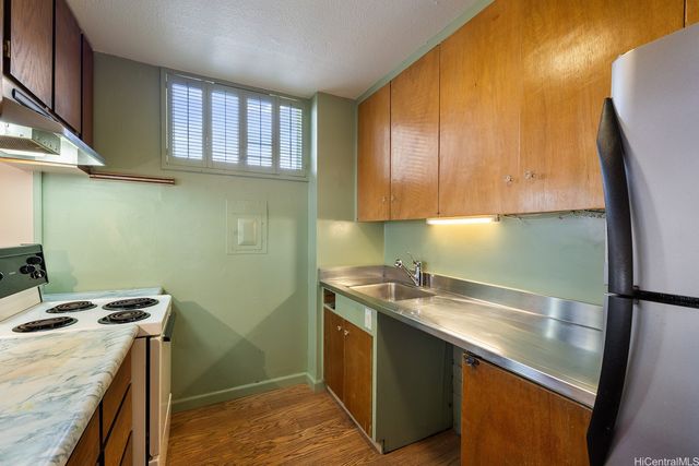 411 Kaiolu Street 605, Honolulu, HI 96815