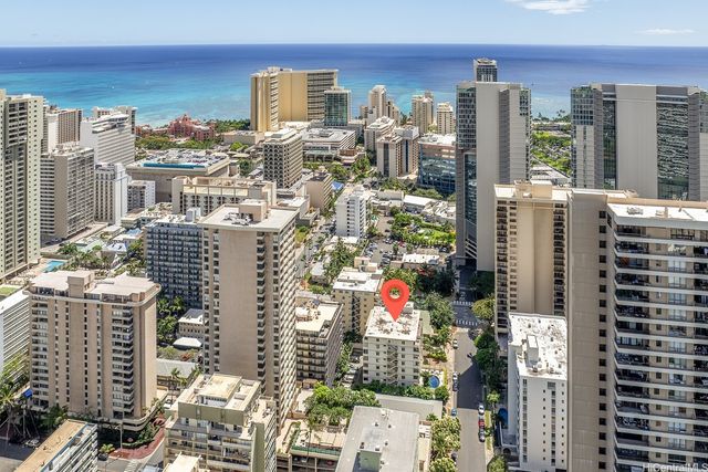 411 Kaiolu Street 605, Honolulu, HI 96815
