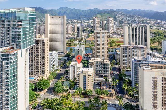 411 Kaiolu Street 605, Honolulu, HI 96815